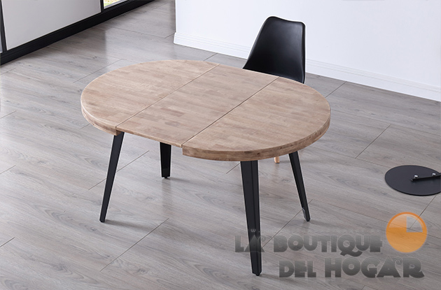 Mesa de comedor extensible negra con patas metálicas y tablero de Roble Nordish Modelo Berg